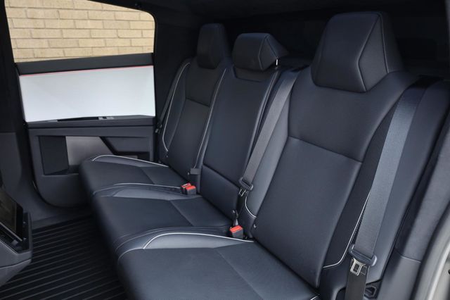 2024 Tesla Cybertruck FOUNDERS EDITION - 23025212 - 18