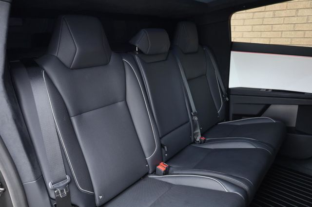 2024 Tesla Cybertruck FOUNDERS EDITION - 23025212 - 24