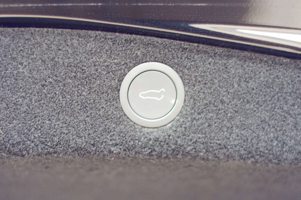 2024 Tesla Model 3 LocalTrade/Heated&CooledFront&RearSeats/AmbientLighting/NAV - 22976128 - 10