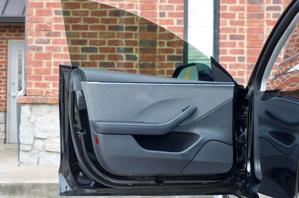2024 Tesla Model 3 LocalTrade/Heated&CooledFront&RearSeats/AmbientLighting/NAV - 22976128 - 11