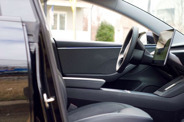 2024 Tesla Model 3 LocalTrade/Heated&CooledFront&RearSeats/AmbientLighting/NAV - 22976128 - 23