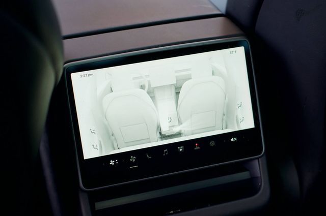 2024 Tesla Model 3 LocalTrade/Heated&CooledFront&RearSeats/AmbientLighting/NAV - 22976128 - 29