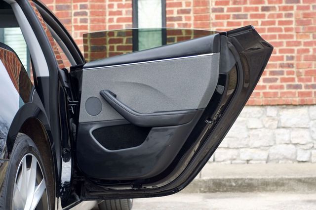 2024 Tesla Model 3 LocalTrade/Heated&CooledFront&RearSeats/AmbientLighting/NAV - 22976128 - 30