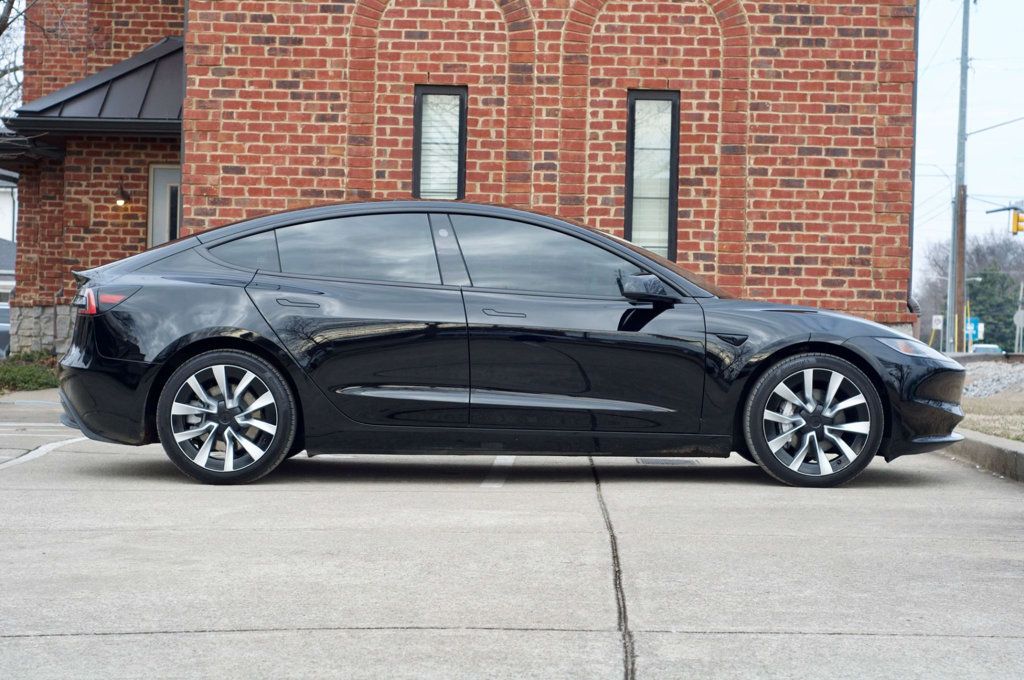 2024 Tesla Model 3 LocalTrade/Heated&CooledFront&RearSeats/AmbientLighting/NAV - 22976128 - 3