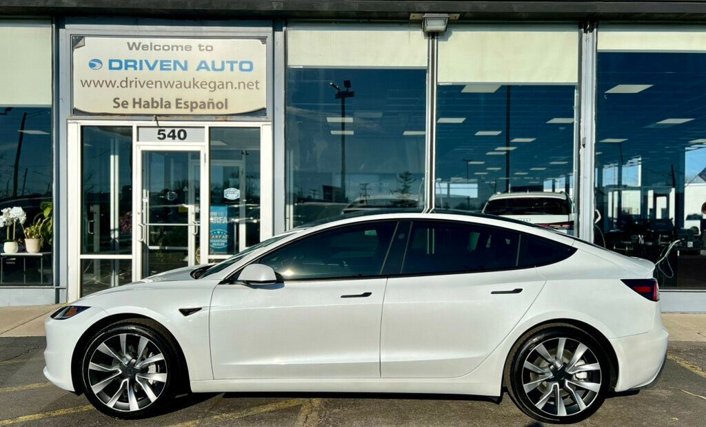 2024 Tesla Model 3 Long Range photo 2