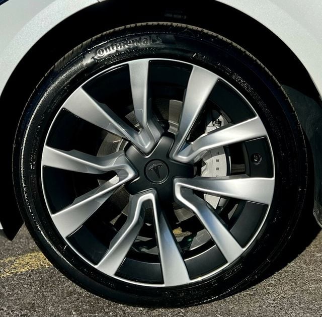 2024 Tesla Model 3 Long Range AWD - 22950217 - 31