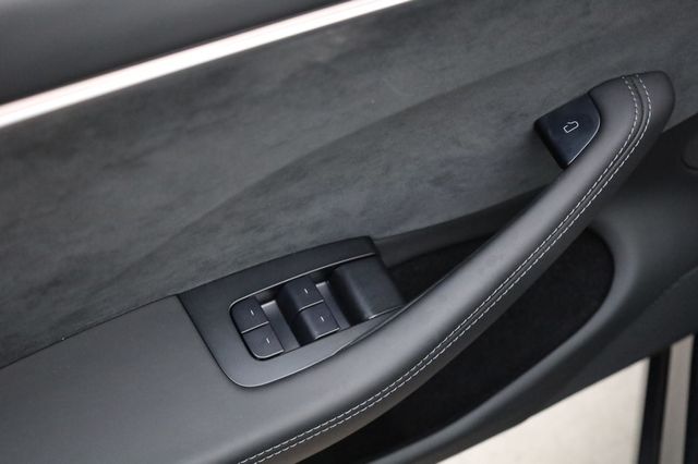 2024 Tesla Model 3 Long Range AWD - 22946043 - 32