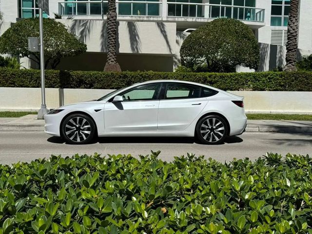 2024 Tesla Model 3 Long Range RWD - 22989429 - 9