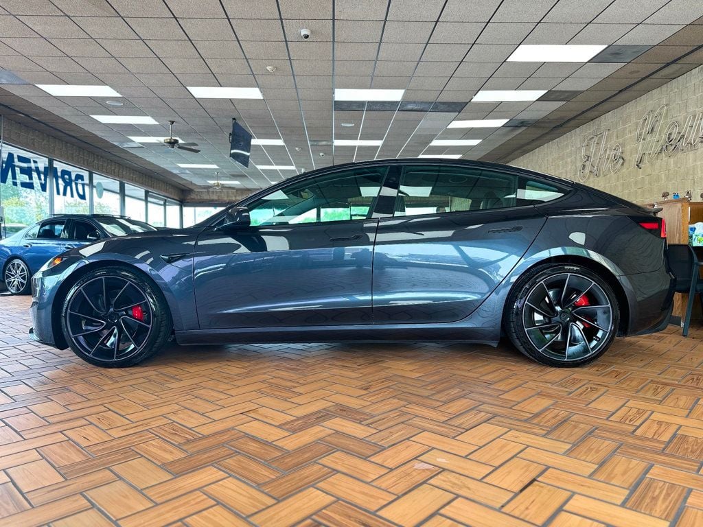 2024 Tesla Model 3 Performance photo 9