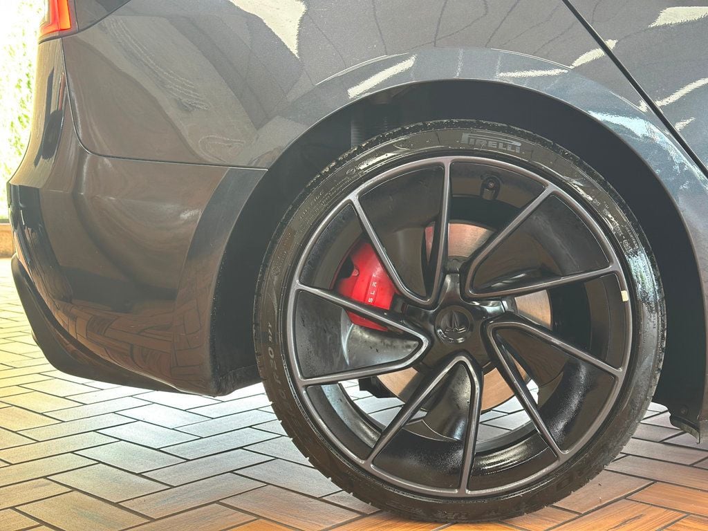 2024 Tesla Model 3 Performance photo 11