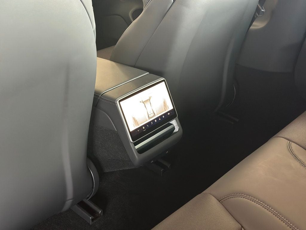 2024 Tesla Model 3 Performance photo 23
