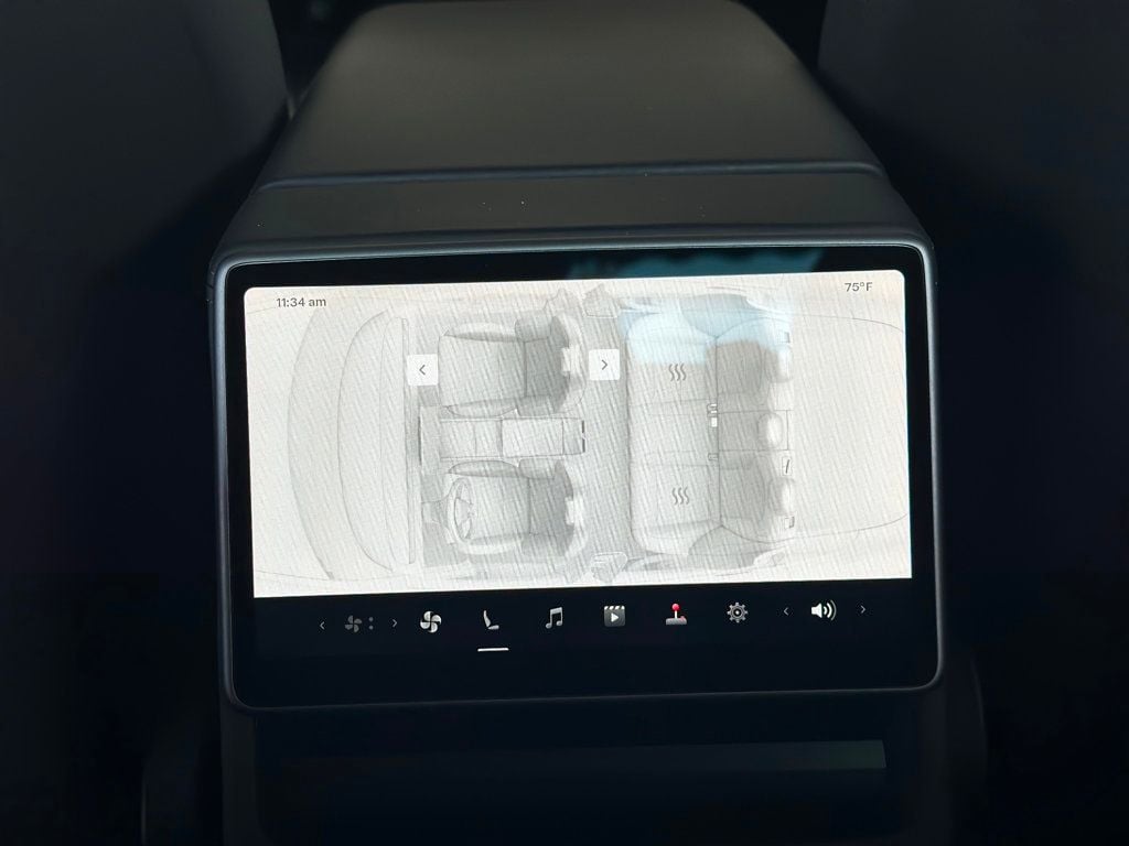 2024 Tesla Model 3 Performance photo 25