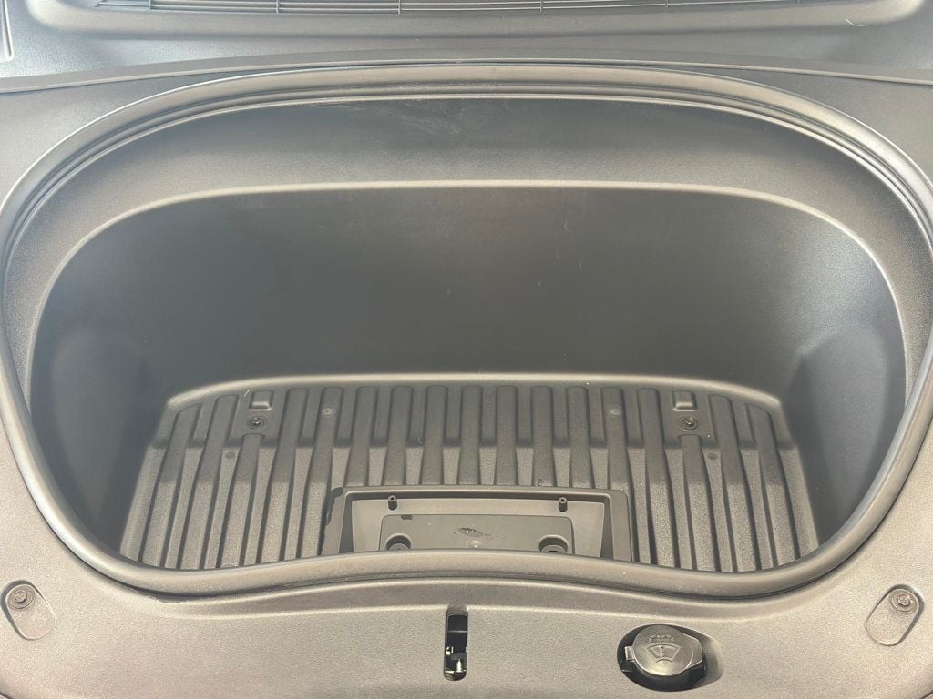 2024 Tesla Model 3 Performance photo 51