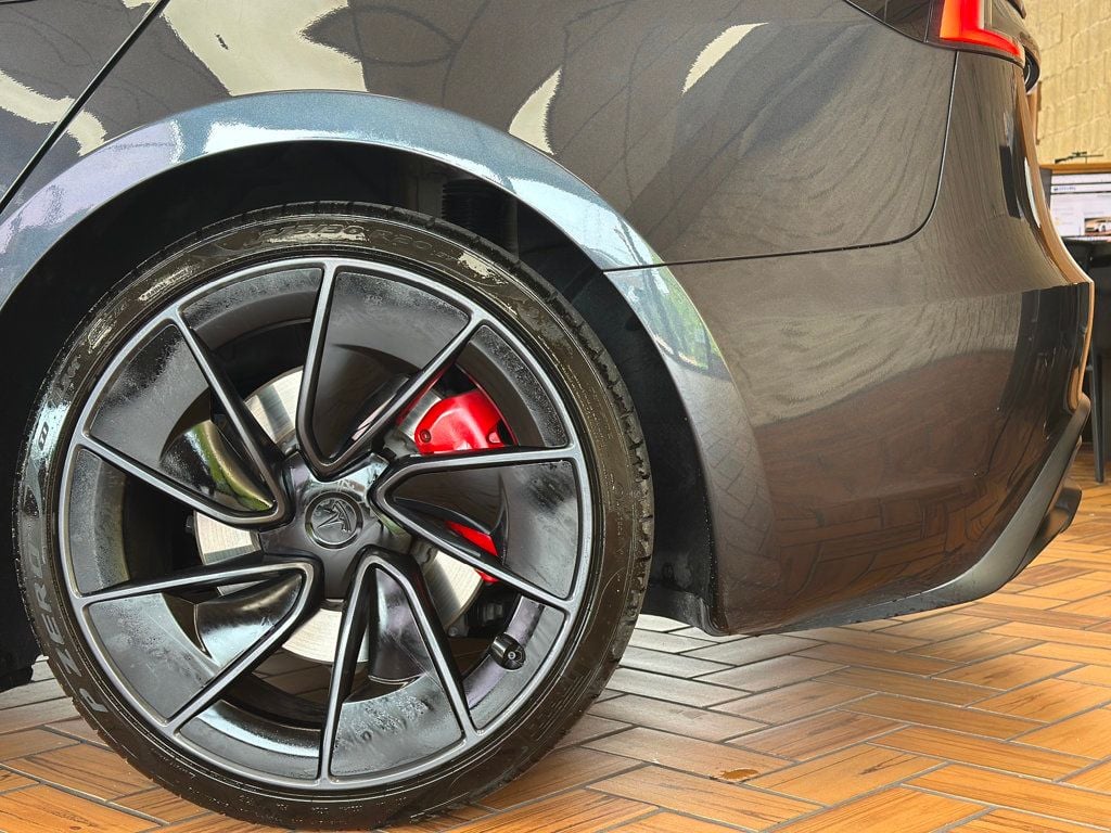 2024 Tesla Model 3 Performance photo 8