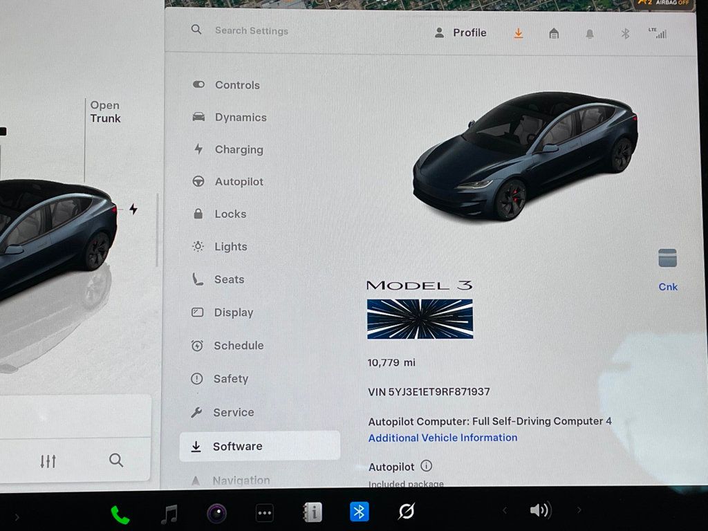 2024 Tesla Model 3 Performance AWD - 22945372 - 37