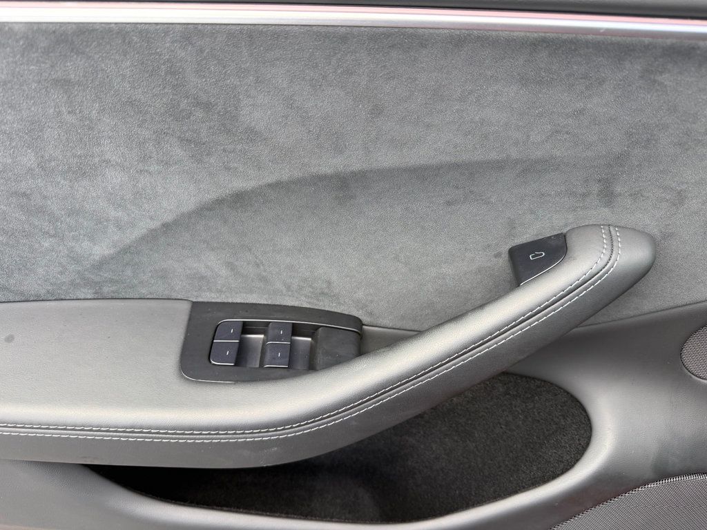 2024 Tesla Model 3 Performance AWD - 23035391 - 22