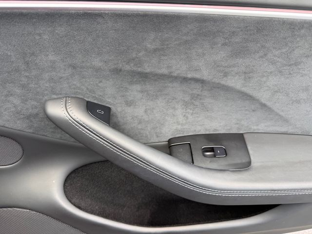2024 Tesla Model 3 Performance AWD - 23035391 - 33