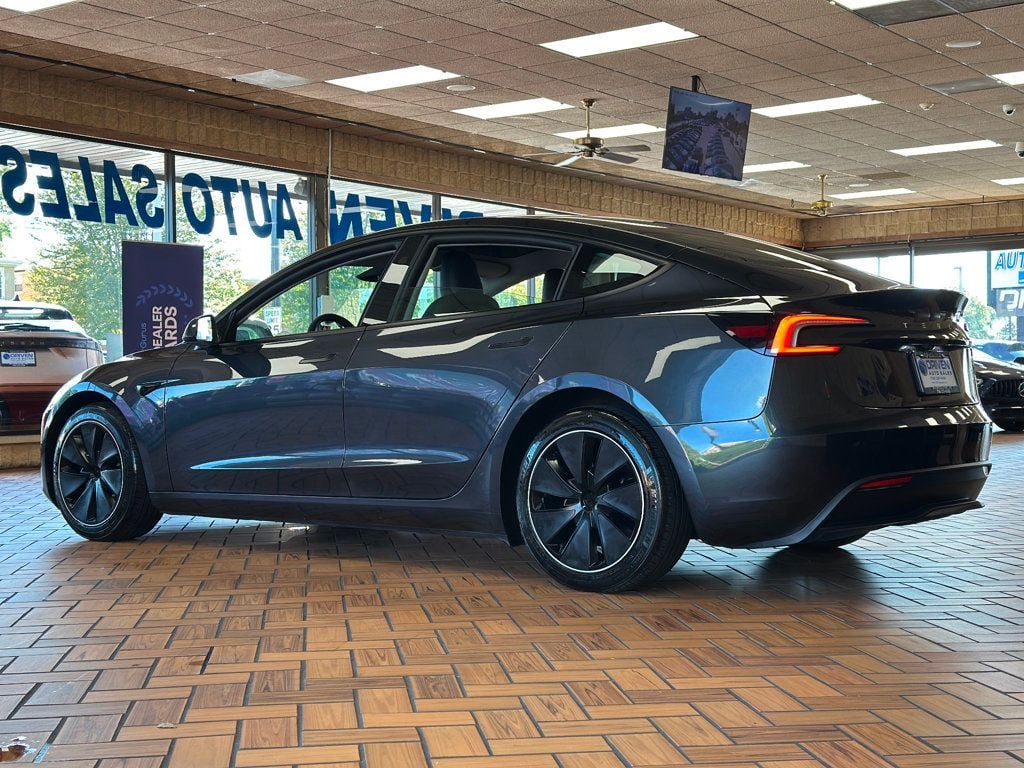 2024 Tesla Model 3 photo 10
