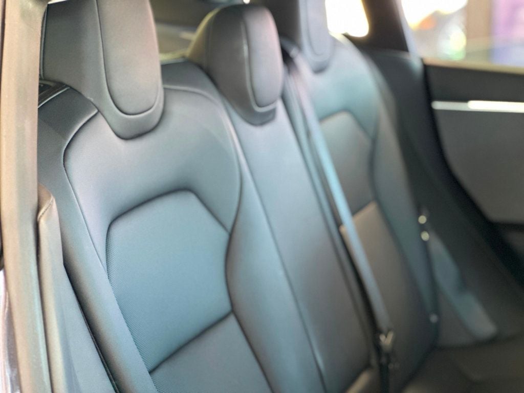2024 Tesla Model 3 photo 35