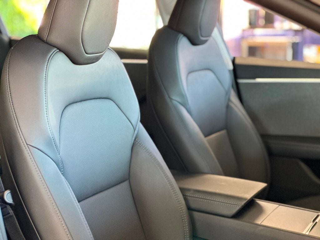 2024 Tesla Model 3 photo 38