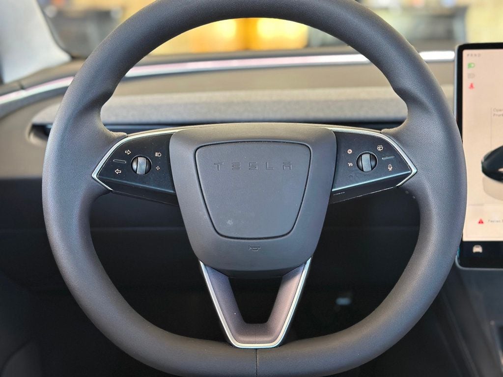 2024 Tesla Model 3 photo 40