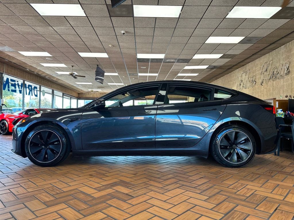 2024 Tesla Model 3 photo 9