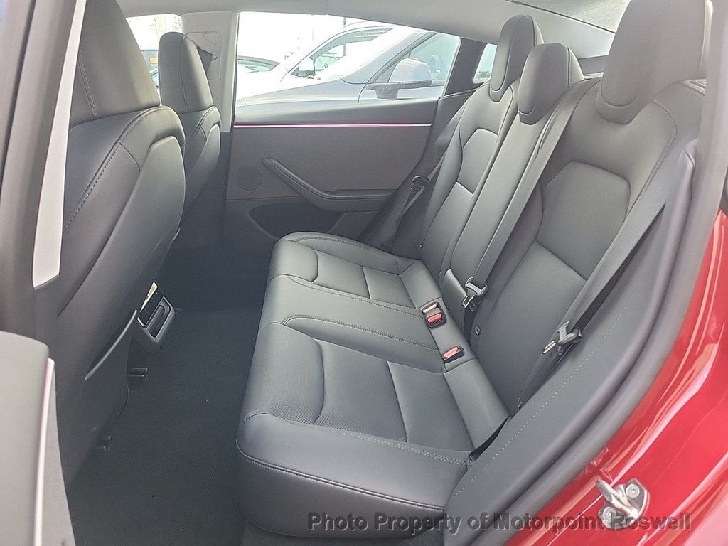 2024 Tesla Model 3 photo 3