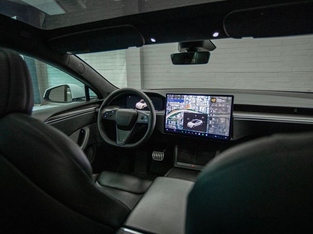 2024 Tesla Model S Plaid AWD - 22953790 - 17