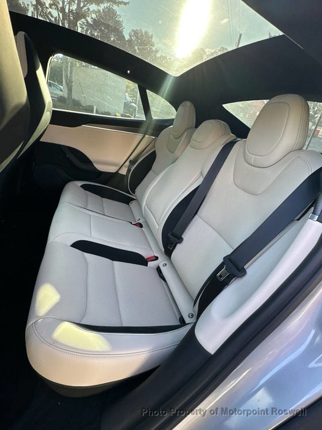 2024 Tesla Model S Plaid AWD - 22923026 - 8