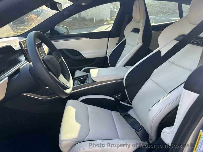 2024 Tesla Model S Plaid AWD photo 3