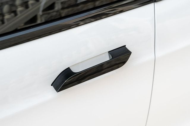 2024 Tesla Model S Plaid AWD - 22938522 - 14