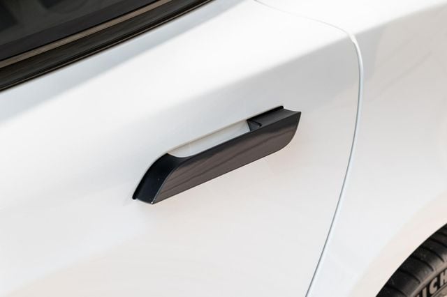 2024 Tesla Model S Plaid AWD - 22938522 - 17