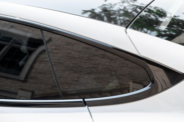 2024 Tesla Model S Plaid AWD - 22938522 - 18