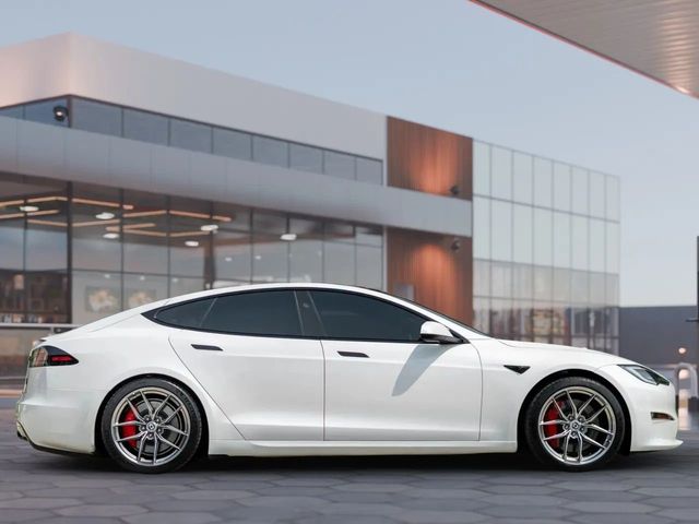2024 Tesla Model S Plaid AWD - 22938522 - 2