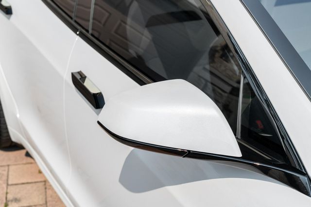 2024 Tesla Model S Plaid AWD - 22938522 - 29