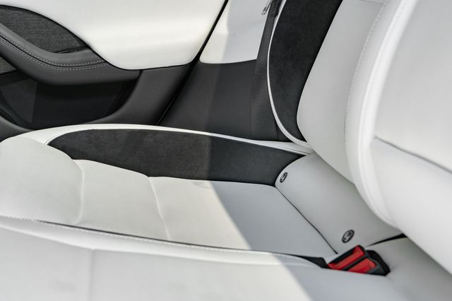 2024 Tesla Model S Plaid AWD - 22938522 - 45