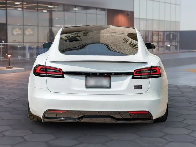 2024 Tesla Model S Plaid AWD - 22938522 - 4
