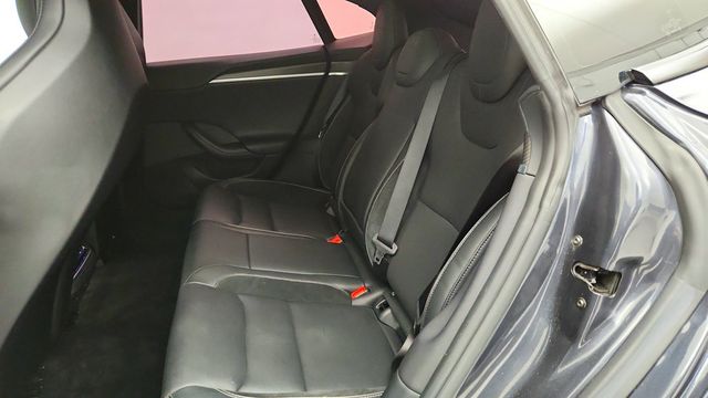 2024 Tesla Model S Plaid AWD - 23094152 - 19