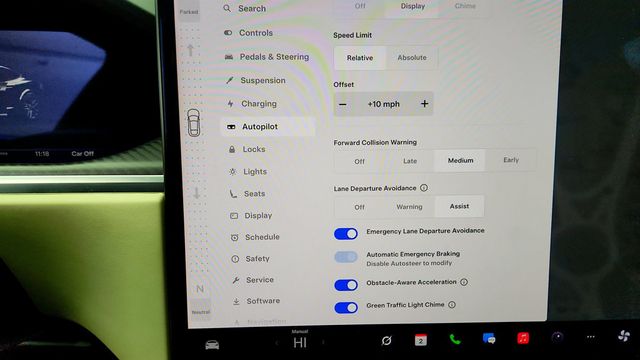 2024 Tesla Model S Plaid AWD w/ 21'' Wheels & Cream Vegan Leather Interior - 23007486 - 20