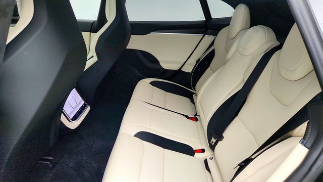 2024 Tesla Model S Plaid AWD w/ 21'' Wheels & Cream Vegan Leather Interior - 23007486 - 25
