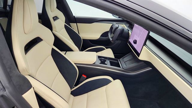 2024 Tesla Model S Plaid AWD w/ 21'' Wheels & Cream Vegan Leather Interior - 23007486 - 28