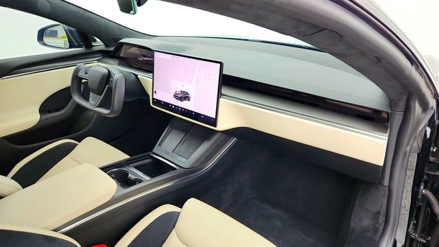 2024 Tesla Model S Plaid AWD w/ 21'' Wheels & Cream Vegan Leather Interior - 23007486 - 29