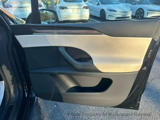 2024 Tesla Model X AWD - 22941040 - 17