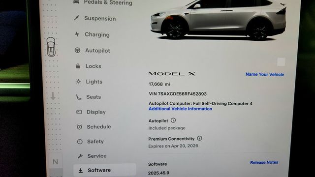 2024 Tesla Model X AWD - 23002198 - 13