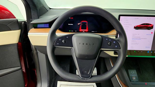 2024 Tesla Model X AWD w/ Cream Vegan Leather Interior - 23012962 - 11