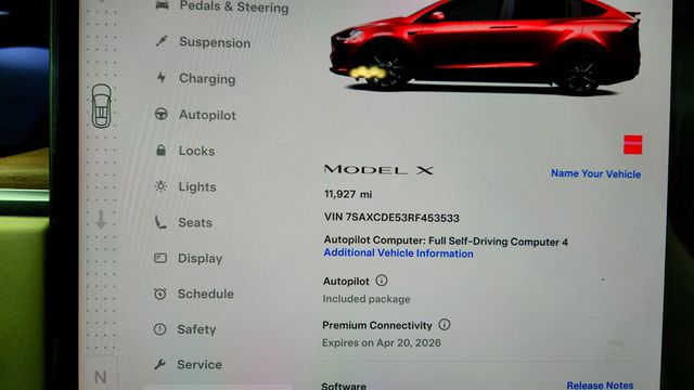 2024 Tesla Model X AWD w/ Cream Vegan Leather Interior - 23012962 - 12