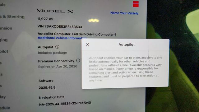 2024 Tesla Model X AWD w/ Cream Vegan Leather Interior - 23012962 - 14