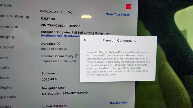 2024 Tesla Model X AWD w/ Cream Vegan Leather Interior - 23012962 - 15