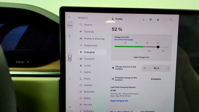 2024 Tesla Model X AWD w/ Cream Vegan Leather Interior - 23012962 - 17