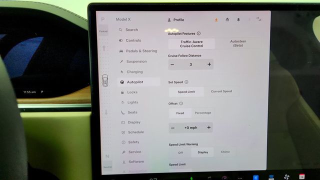 2024 Tesla Model X AWD w/ Cream Vegan Leather Interior - 23012962 - 18